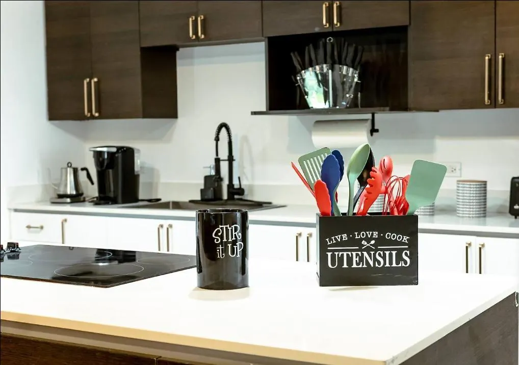 Chic And Cozy 2Br Apartment With Pool -Ironshore, Montego Bay